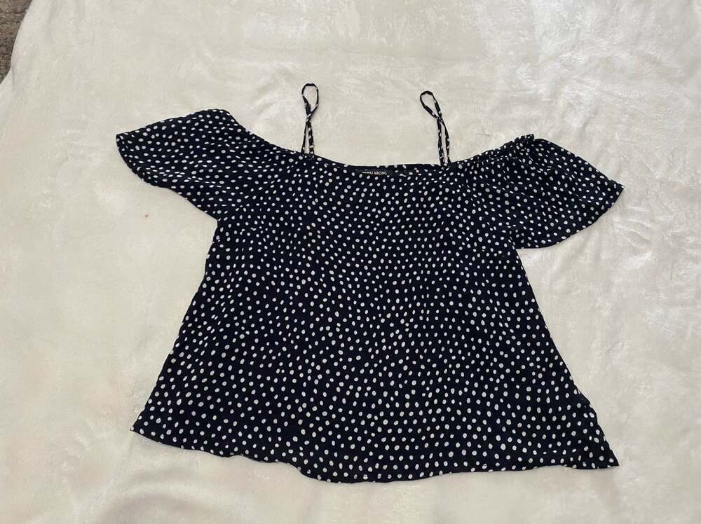 Billabong SUMMER NIGHTS Black White Polka Dot Printed Cold Shoulder Junior's Top